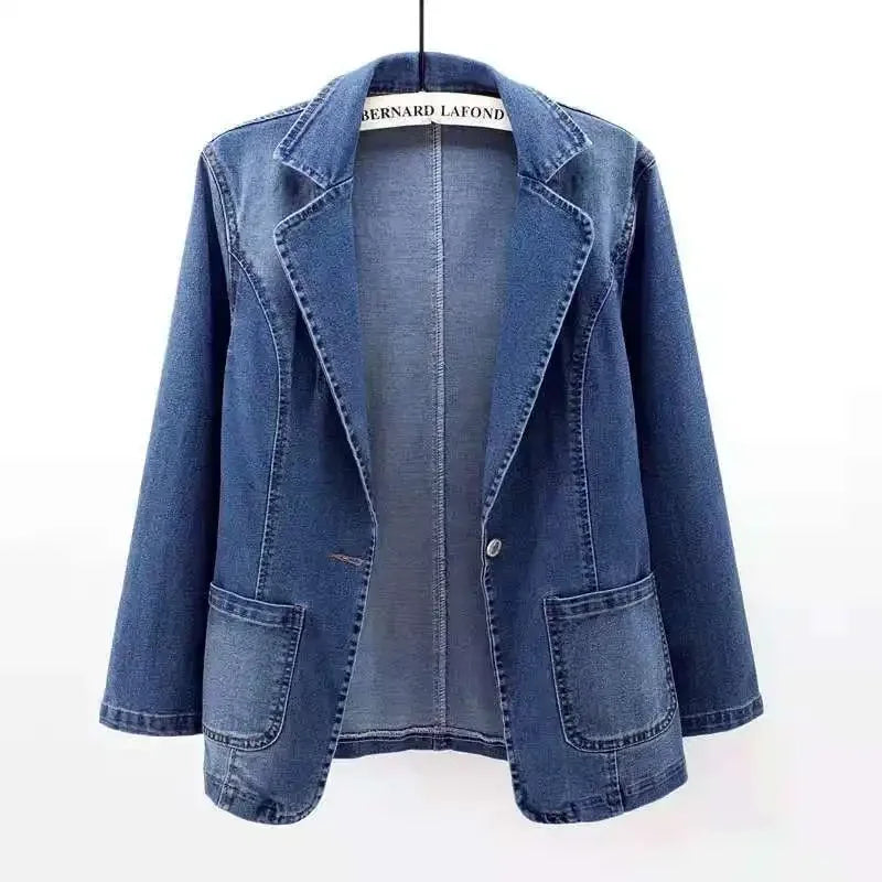 Livia | Denim jas met elegante eenvoud